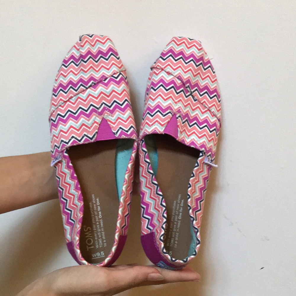 TOMS Shoes
